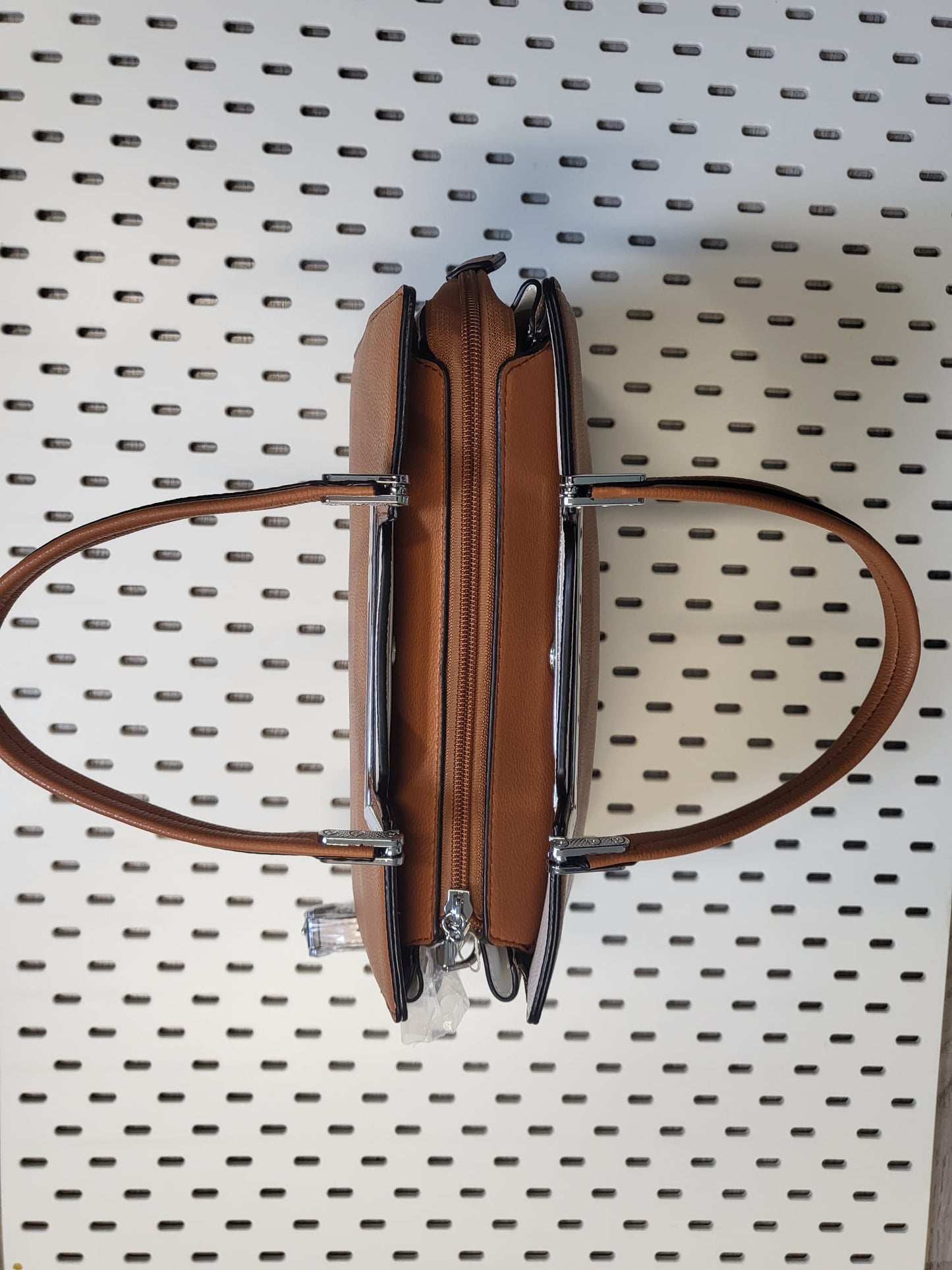 👜 Stylische Handtasche mit Chromelementen – edel, modern & perfekt für jeden Anlass