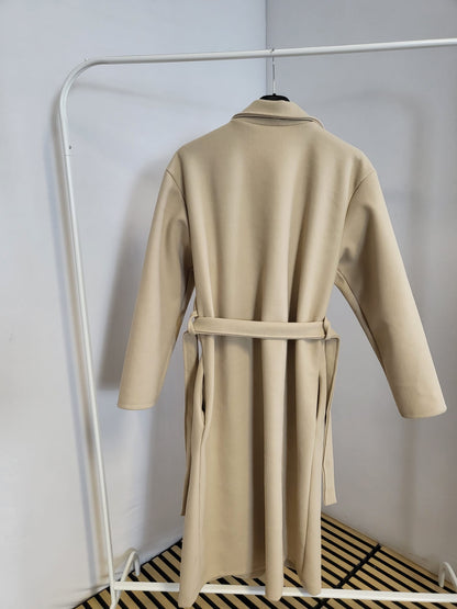 🤍 Eleganter Mantel im klassischen Doppelreiher-Stil 🤍