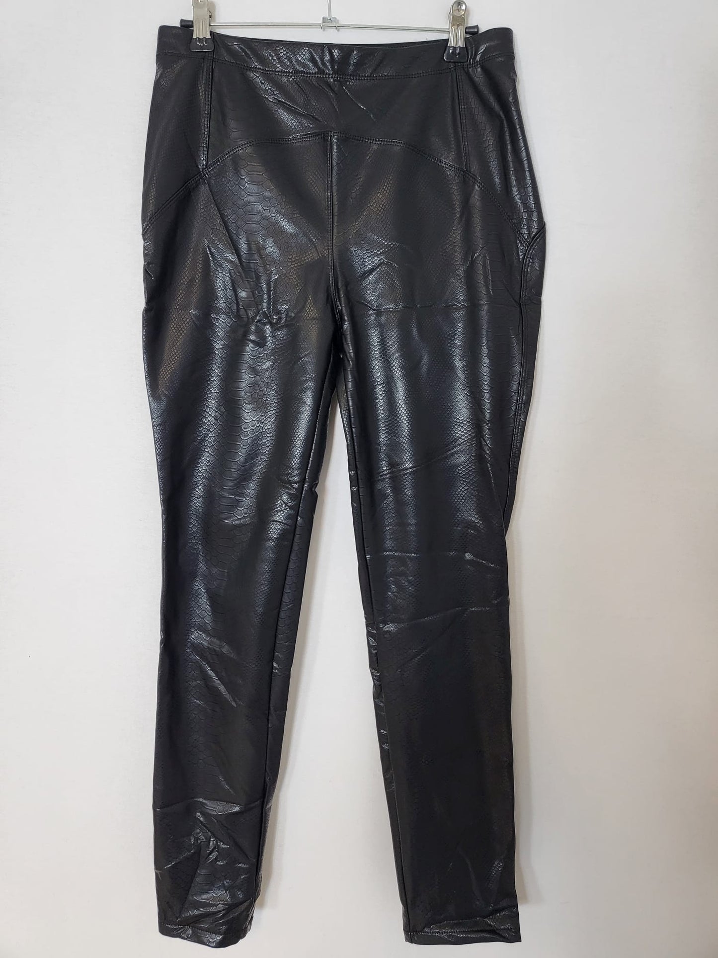 🖤 Kunstleder-Leggings mit Schlangenmuster – Schwarz (Größe M) 001