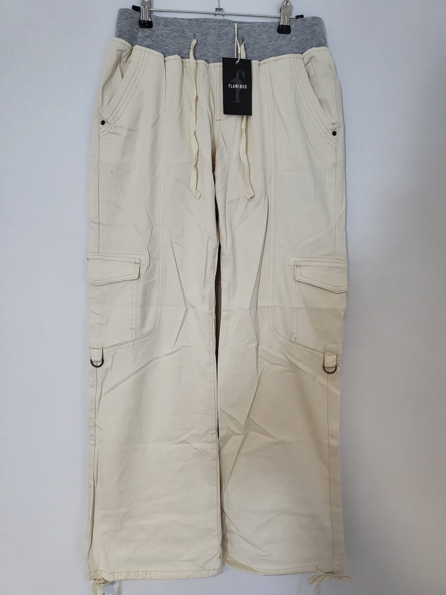 Flamingo Cargo Hose Gr M Beige mit Gummibund, schnüren am Bein und Taschen 051