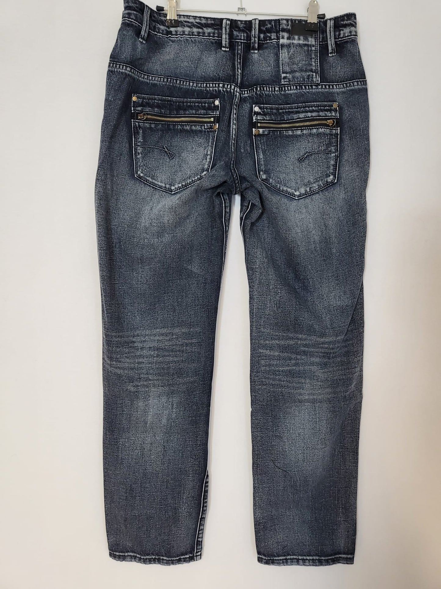Flamingo Jeans Gr M Grau 042 & Hellblau 052 verwaschen, leichte cutouts, Reisverschluss am Gesäß