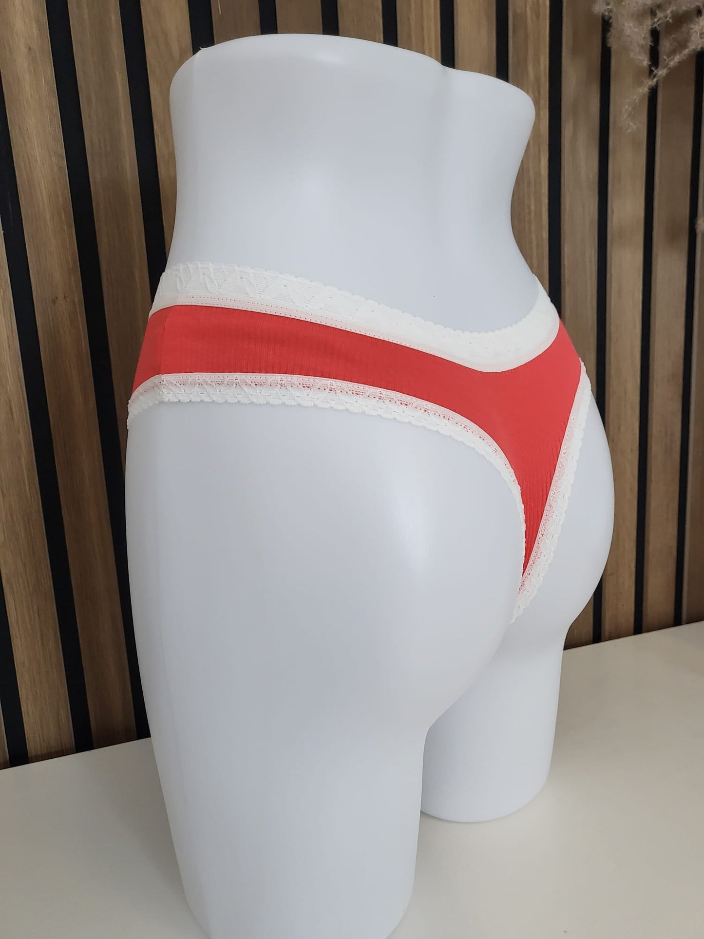 Damen-Slip „UO KIN“ aus Bio-Baumwolle – Komfort femininer Spitzenrand XL - XXL