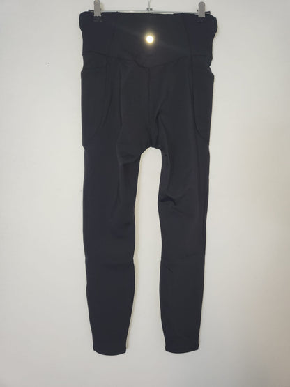 Halara Leggins, dickerer Stoff 7/8 Gr S mit enganliegenden Taschen 007