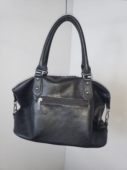 🖤 Rockige Handtasche mit Totenkopf-Design & Nietenoptik