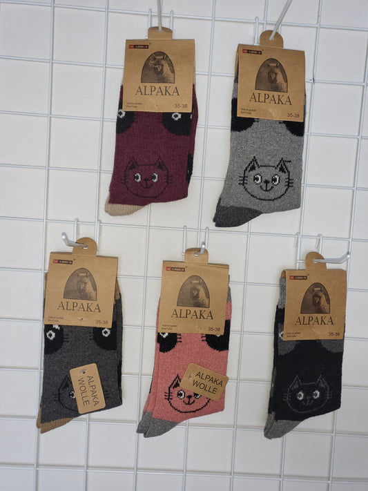 🧦 Alpaka-Socken mit Katzenmotiv – weich, warm & tierisch süß 🐾