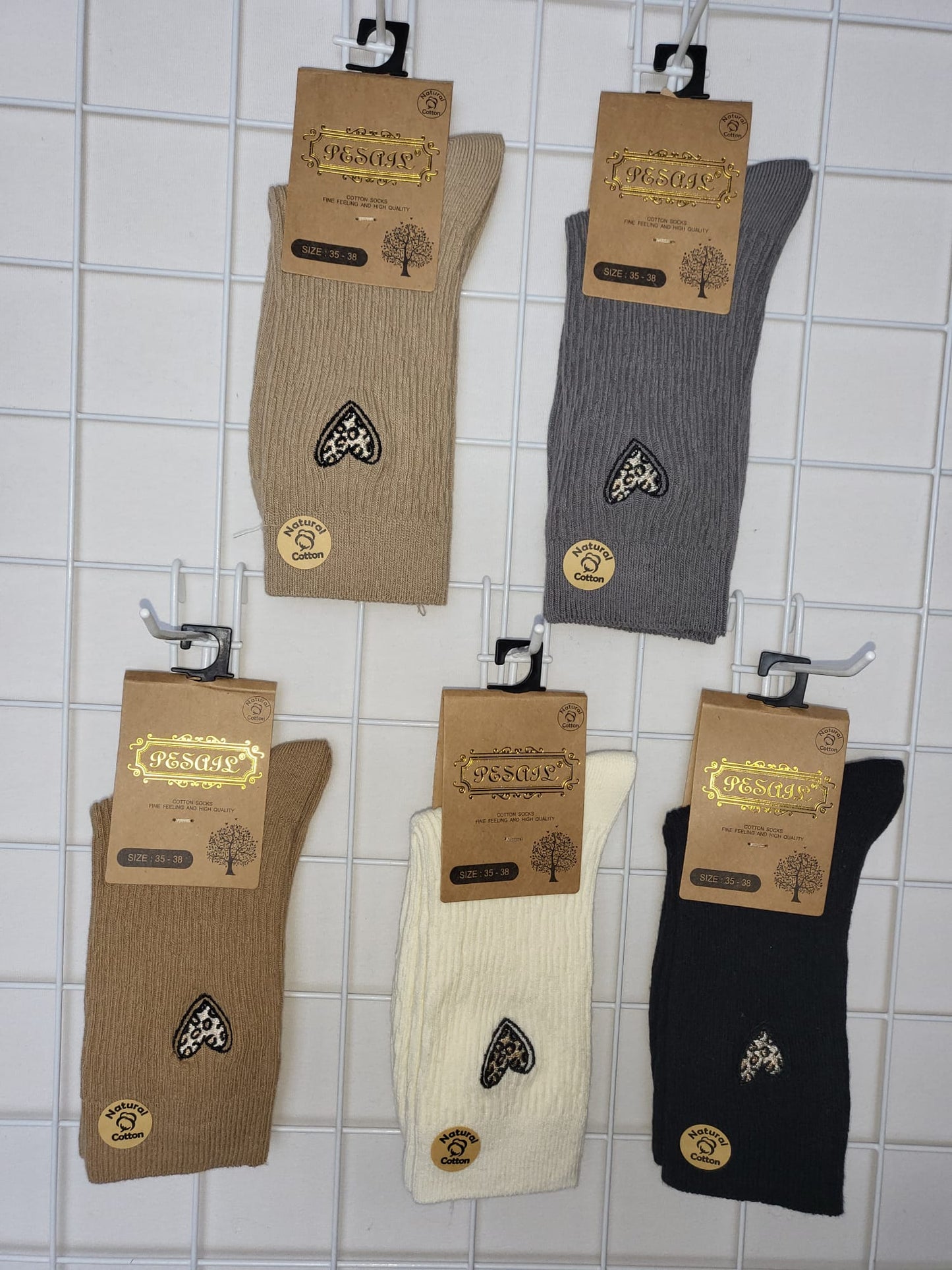 🧦 Warme Baumwollsocken mit Leo-Herz – stilvoll, weich & super bequem 🐆💗