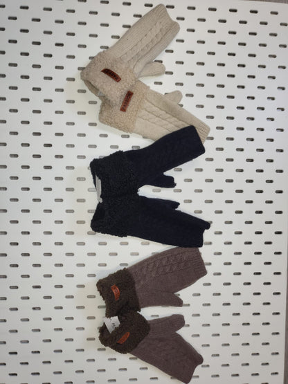 🧤 Fingerlose Winterhandschuhe mit Teddybündchen – stylisch, warm & praktisch