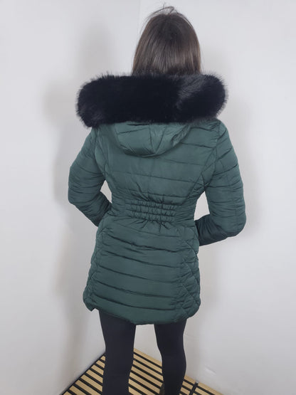 Warme, kuschelige Wendejacke mit abnehmbarer Kapuze