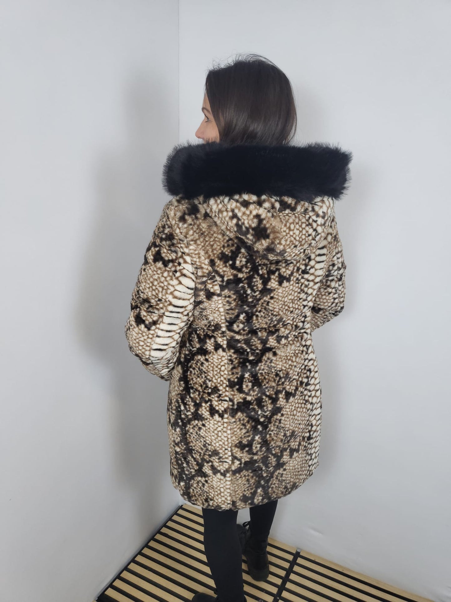 Warme, kuschelige Wendejacke mit abnehmbarer Kapuze