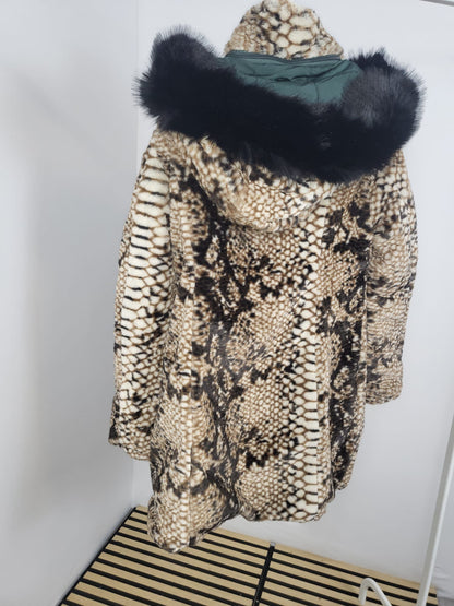 Warme, kuschelige Wendejacke mit abnehmbarer Kapuze