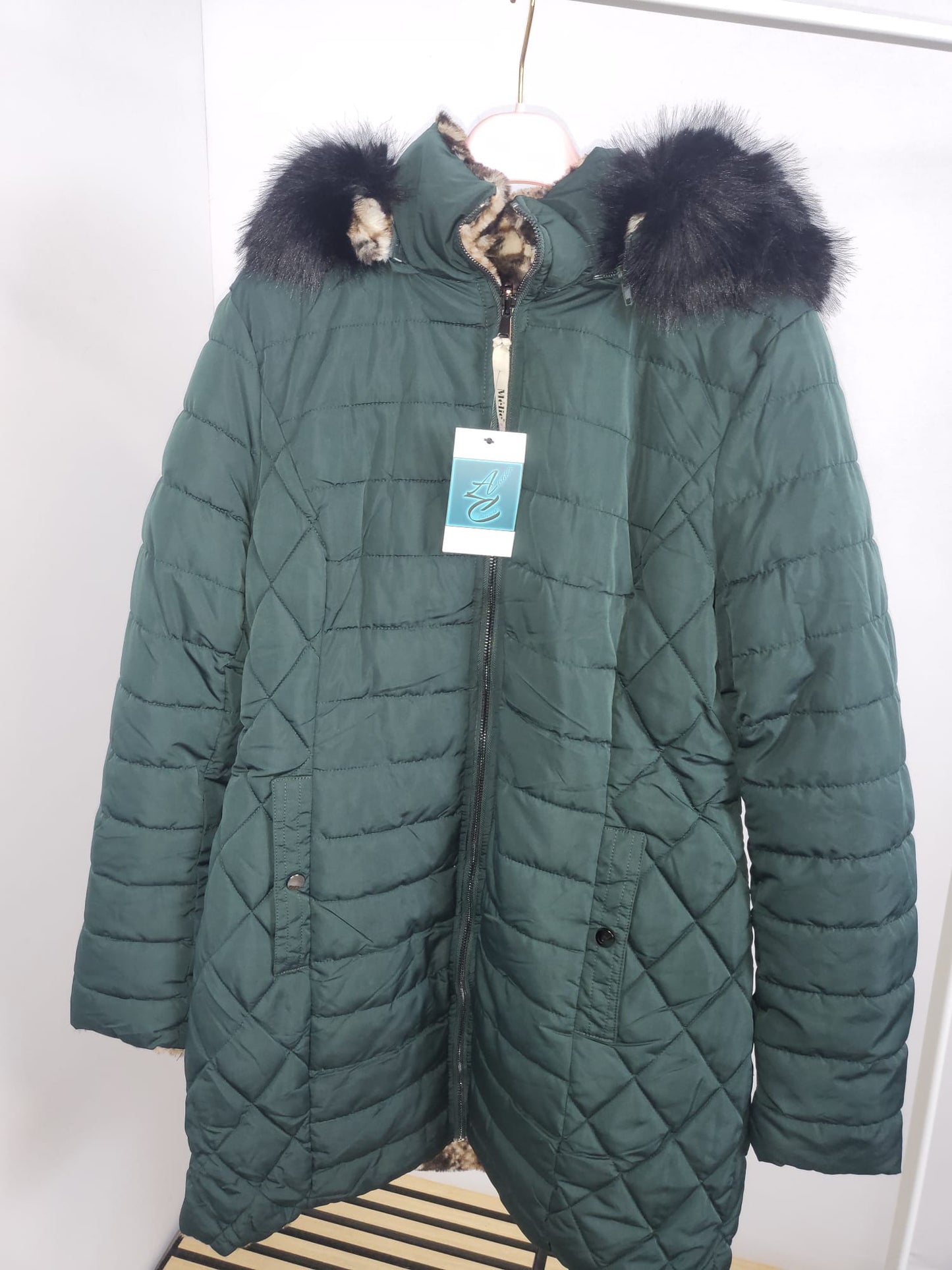 Warme, kuschelige Wendejacke mit abnehmbarer Kapuze