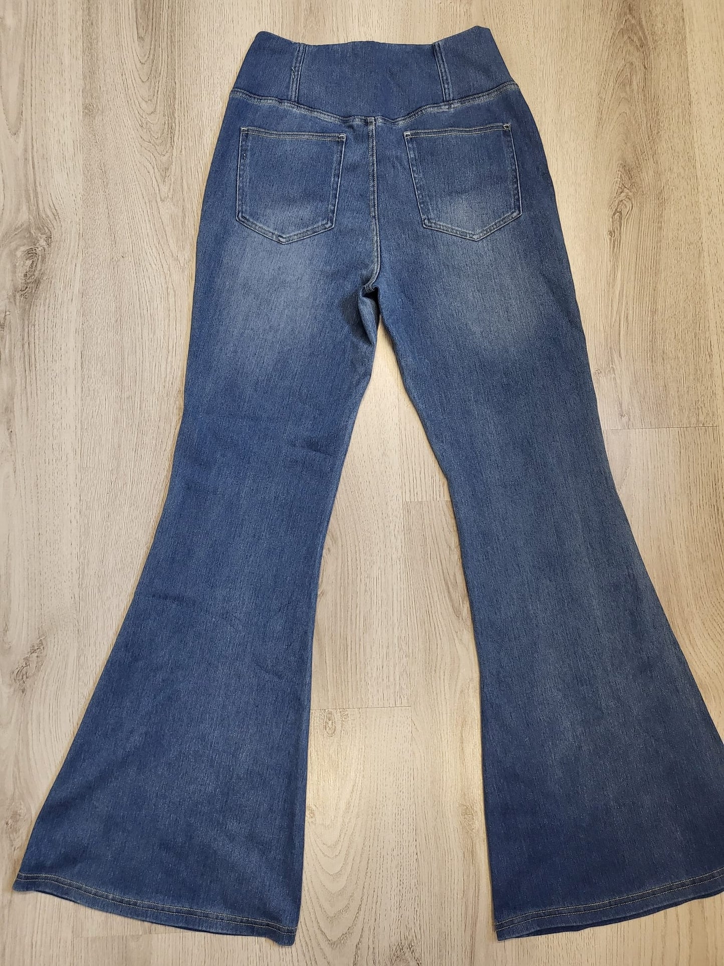 Halara Magic Jeggins Gr M Regular mit weitem Schlag 056