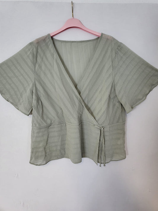 Halara Bluse Mint, mit V Ausschnitt Gr XL 051 054
