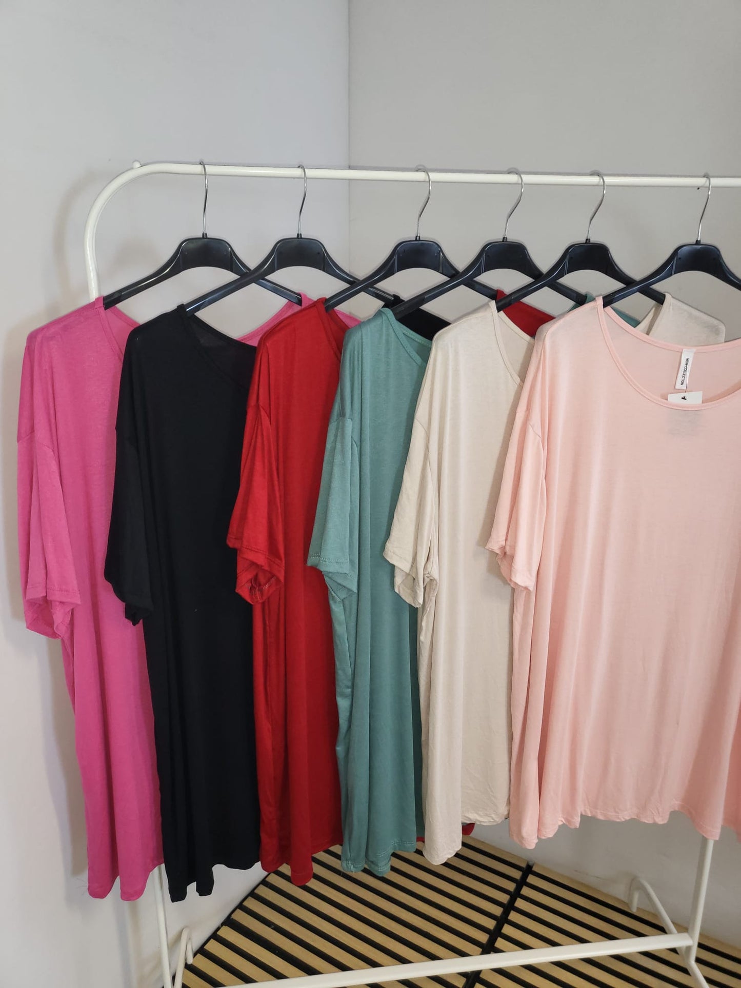 Basic T-Shirt für Curvy Frauen – Made in Italy