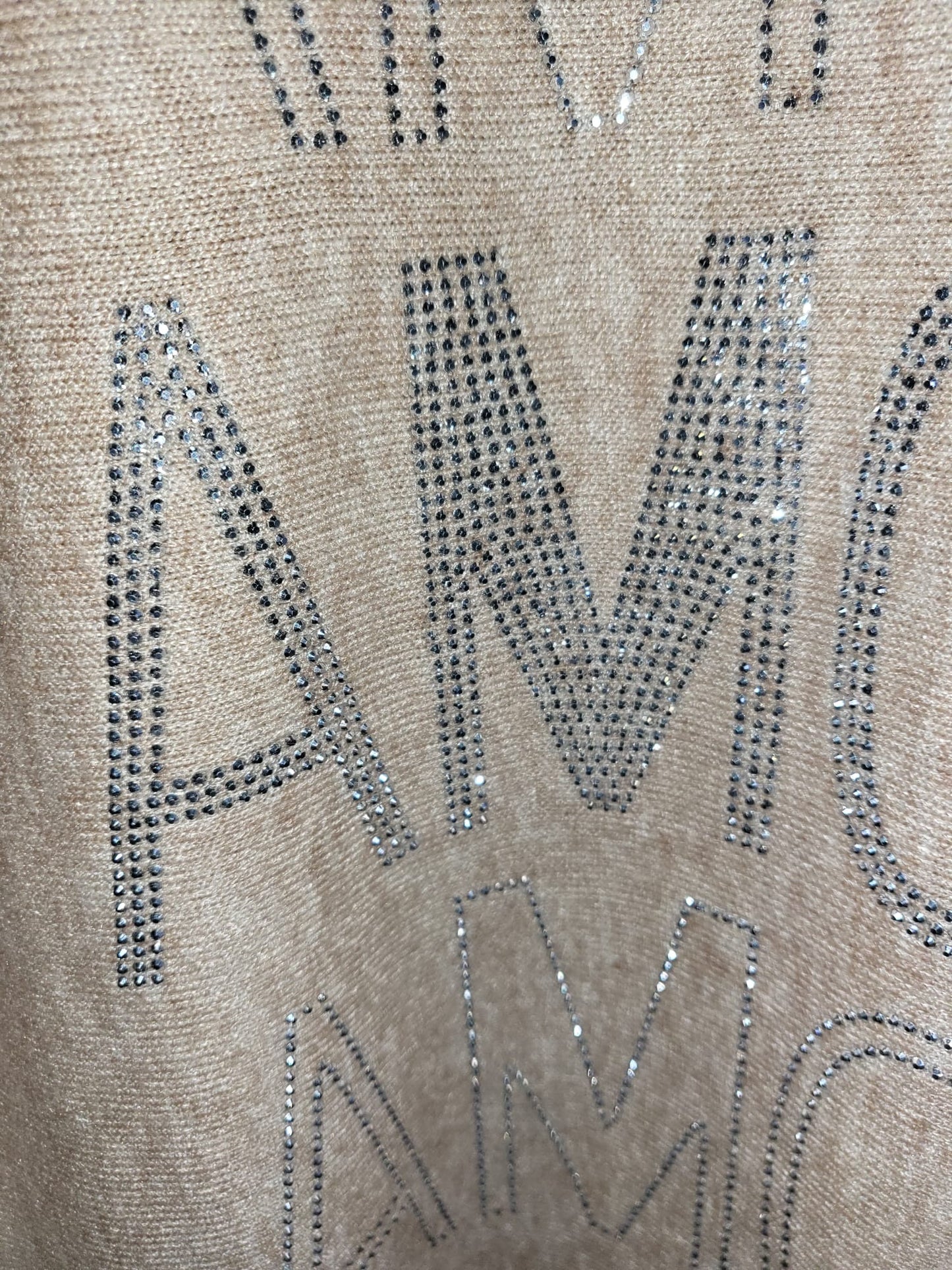 ✨ Oversized Butterstoff-Oberteil „AMOUR“ mit Glitzerstein – Made in Italy 🇮🇹